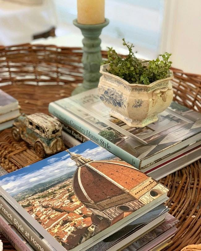 How to display family photos on a table